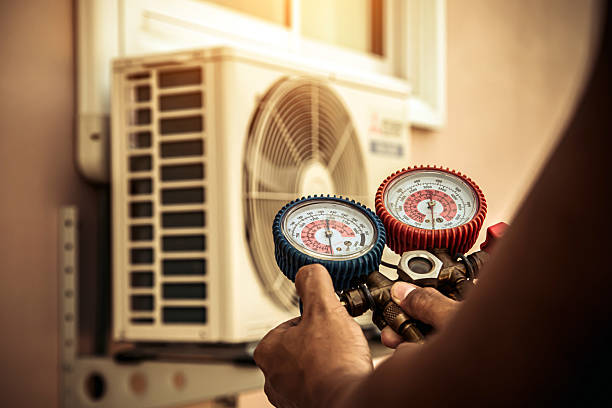 Professional Hvac technician working in Pocono Pines, PA